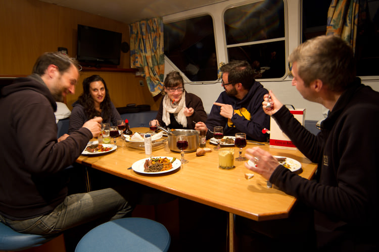 Dîner bateau