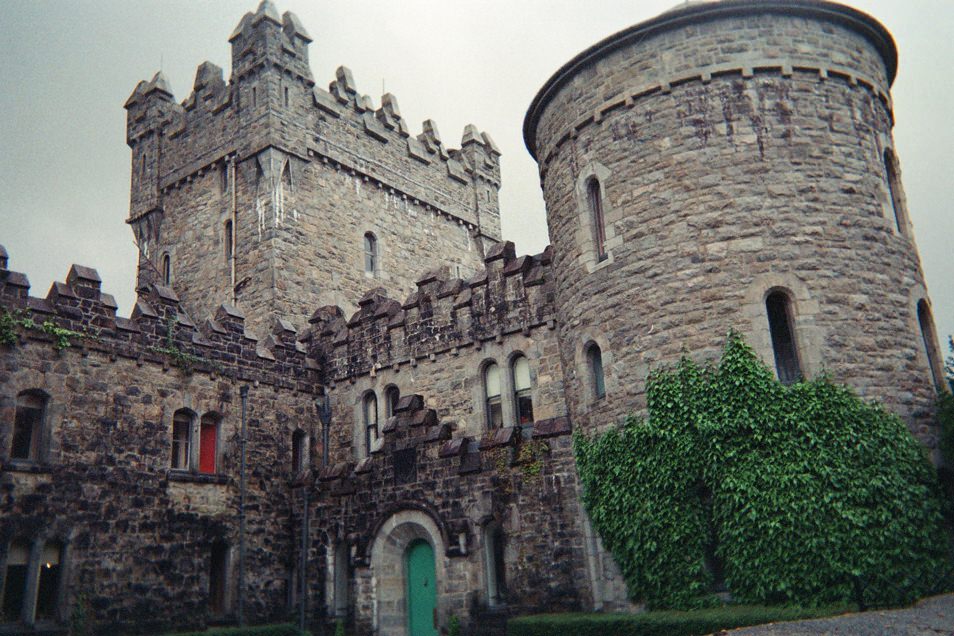 Chateau, Donegal